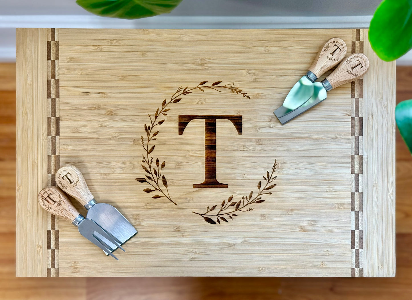 Personalized Initial Vine Board & Cheese Knife Set
