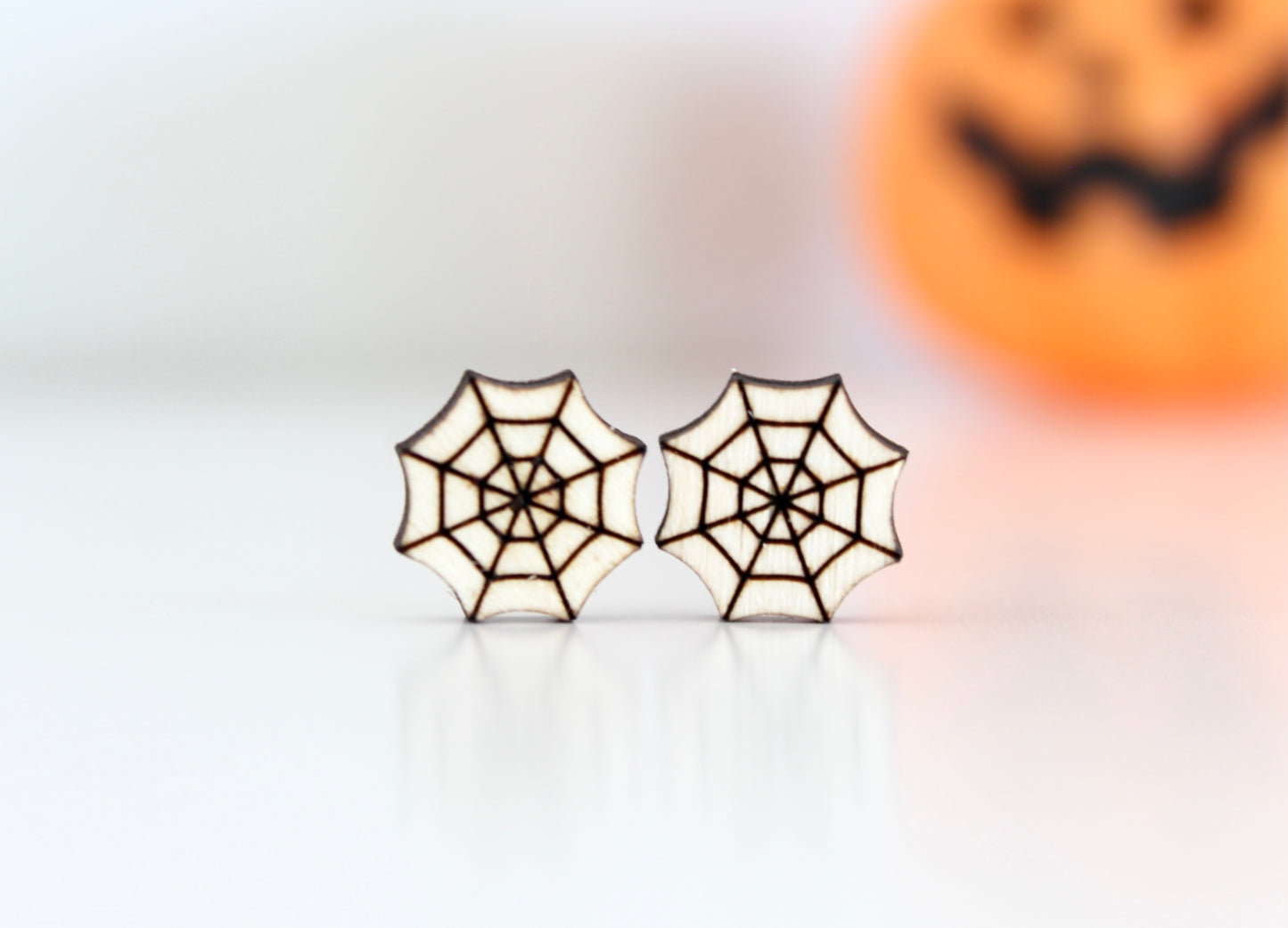 Wood Spiderweb Studs