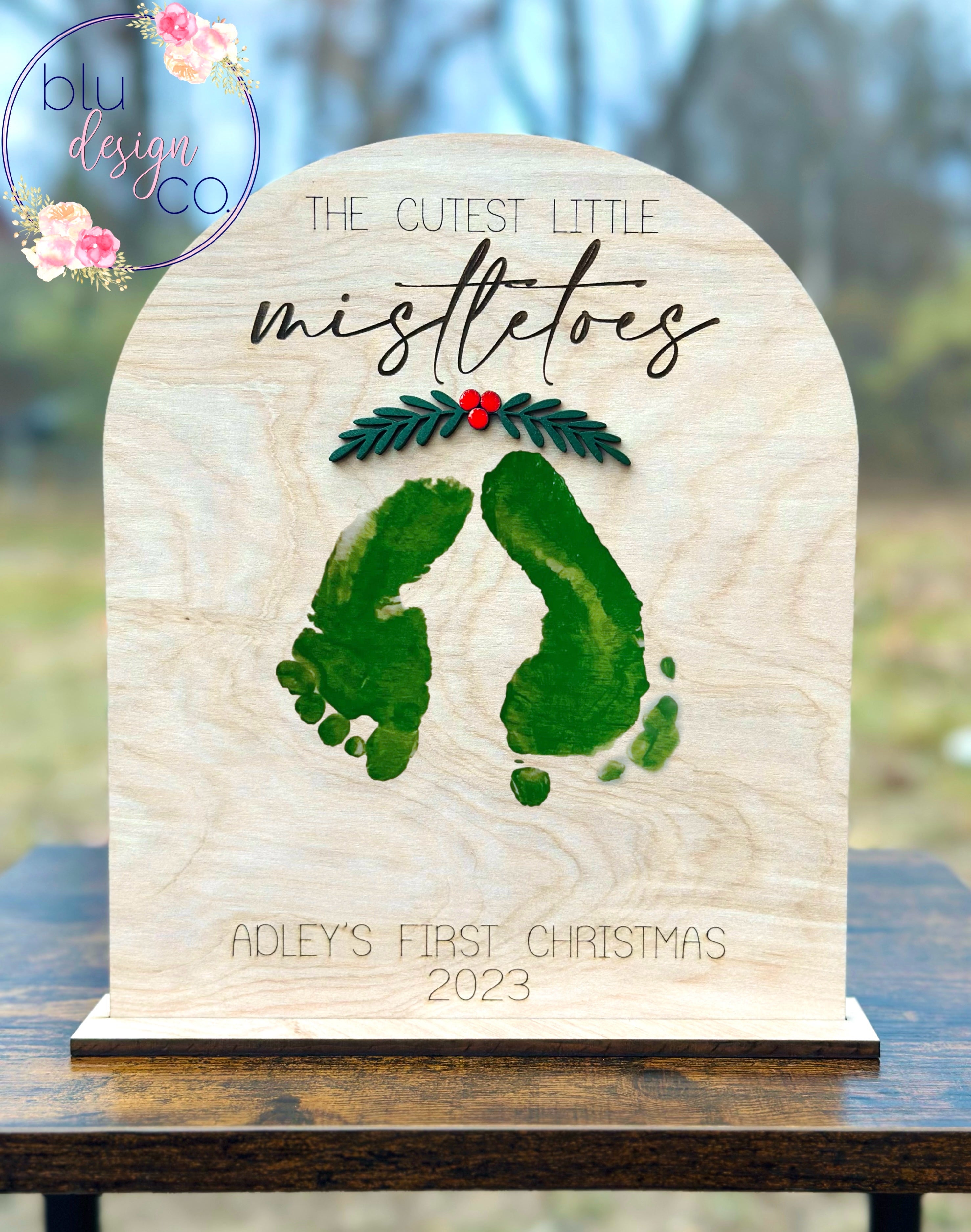 DIY Custom Footprint Mistletoe Sign – Blu Design Company